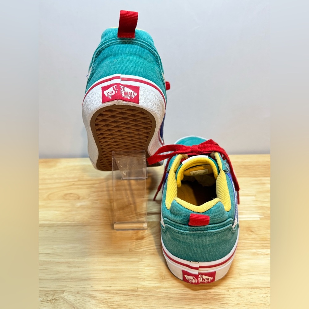 Colorblock Low-Top Sneakers in Teal, Blue & Red - Picture 6 of 14